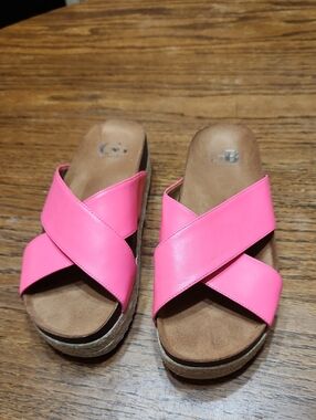 Gianni Bini Platform Sandals Size 6.5